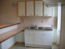 renting F2 Unfurnished  Montluon