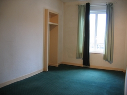 renting F2 Unfurnished  Montluon