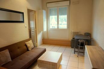 renting F2 Furnished  Montluon