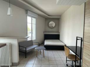 cherche Studio   Montluon