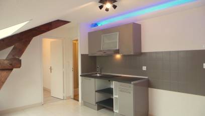 renting F2 Unfurnished  Montluon