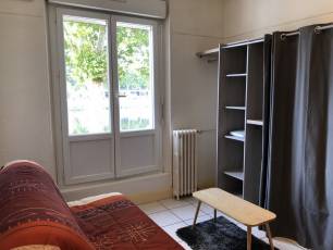 renting Studio Furnished  Montluon