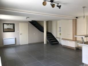 renting F4 Unfurnished  Montluon