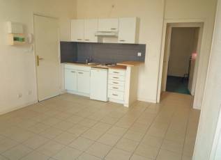 renting F2 Furnished  Montluon