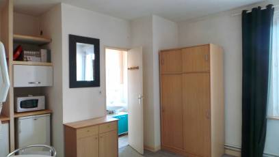 location Chambre non meuble  Montluon