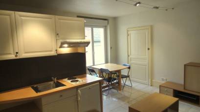 renting Studio Furnished  Montluon