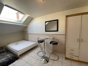 renting Studio Furnished  Montluon