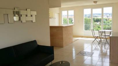 location F3 non meubl  Montluon