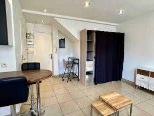 renting Studio Furnished  Montluon