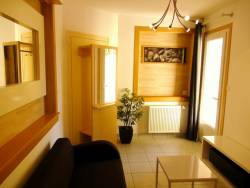 renting F2 Unfurnished  Montluon