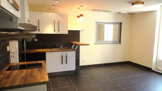  F3 non meubl  Montluon