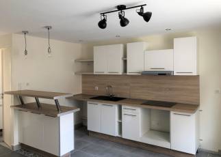  F3 non meubl  Montluon