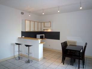 renting F2 Unfurnished  Montluon