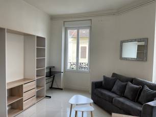 renting Studio Furnished  Montluon