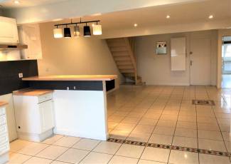 renting F5 Unfurnished  Montluon