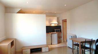 renting Studio Furnished  Montluon