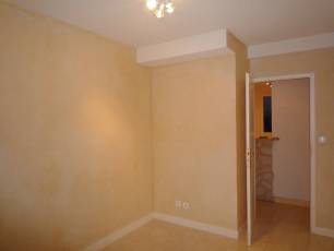 location F3 non meubl  Montluon