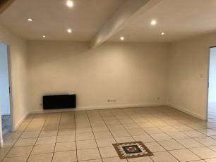 renting F5 Unfurnished  Montluon