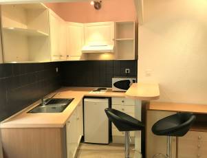 renting Studio Furnished  Montluon