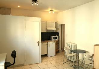 renting Studio Furnished  Montluon