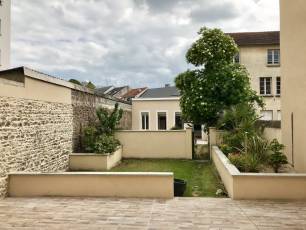 renting F2 Unfurnished  Montluon