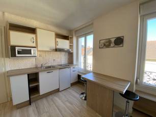 location Studio non meubl  Montluon