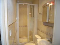 cherche Studio meubl  Montluon