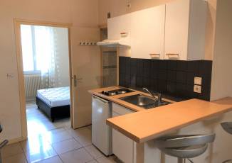 renting F2 Unfurnished  Montluon
