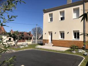 renting F2 Furnished  Montluon