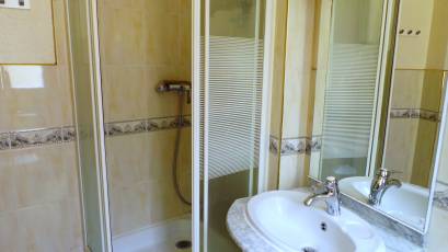 cherche F2 meubl  Montluon